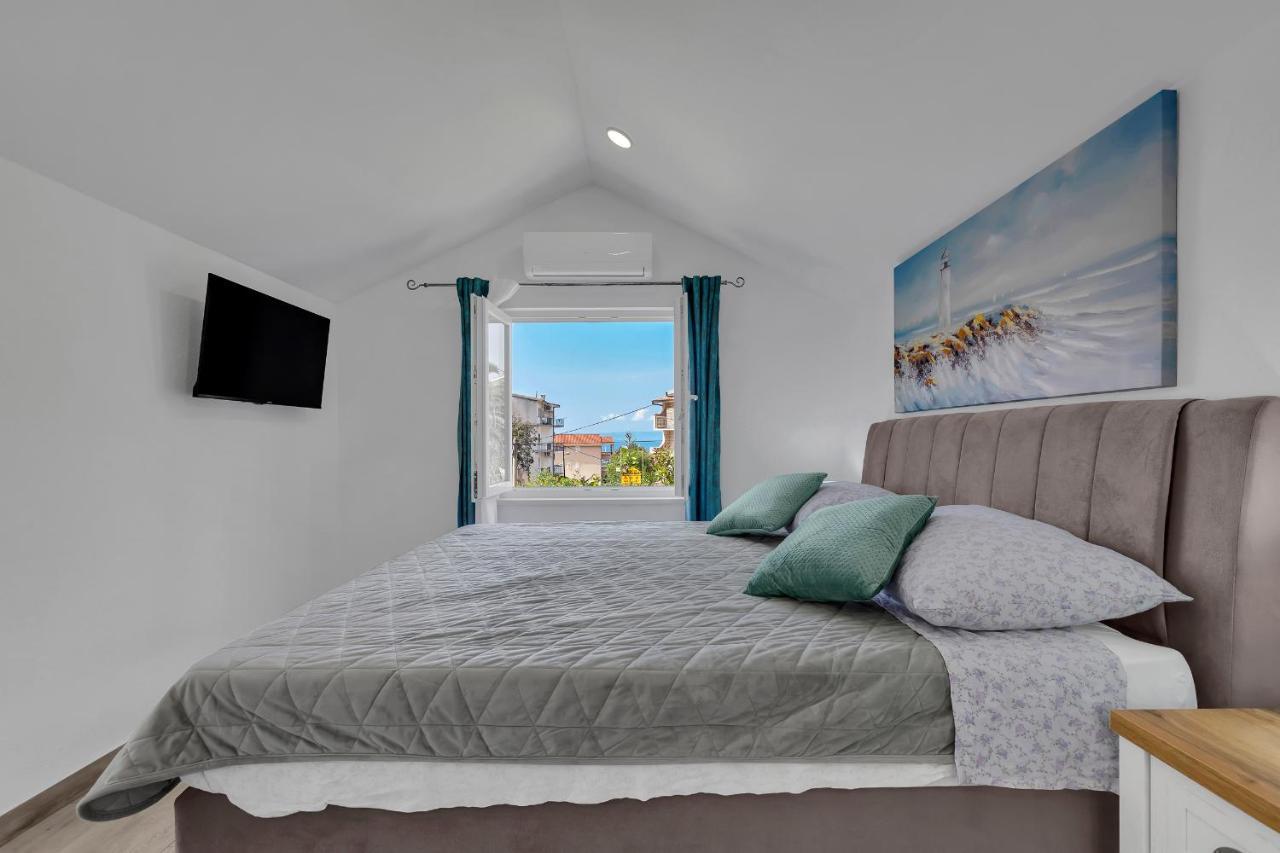 Appartamento Kuca Za Odmor Lemon Tree Makarska Esterno foto