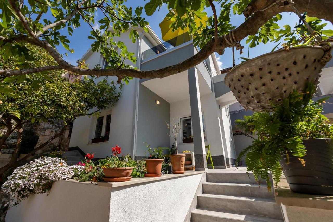 Appartamento Kuca Za Odmor Lemon Tree Makarska Esterno foto