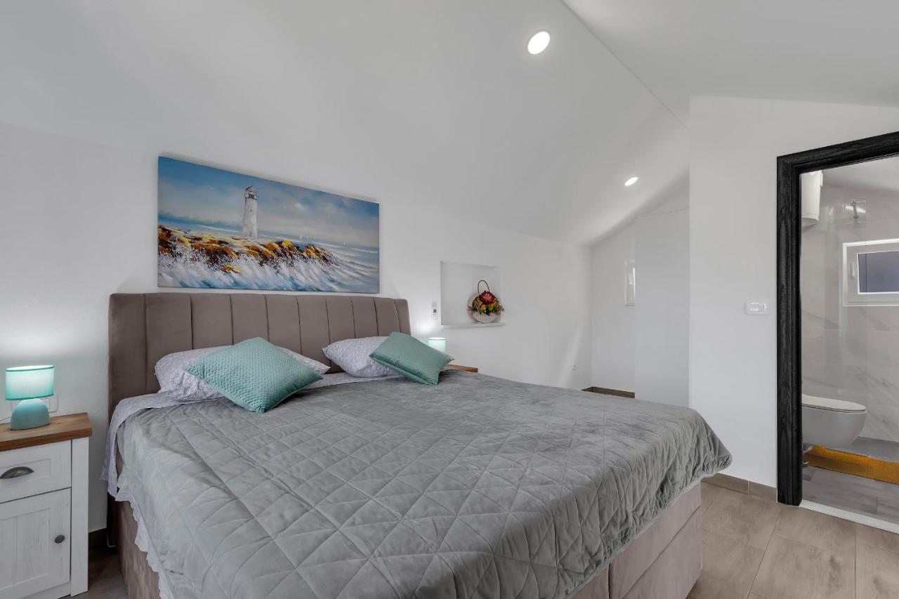 Appartamento Kuca Za Odmor Lemon Tree Makarska Esterno foto