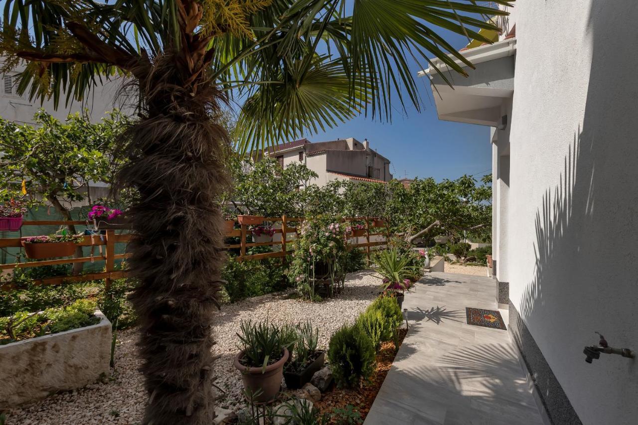 Appartamento Kuca Za Odmor Lemon Tree Makarska Esterno foto