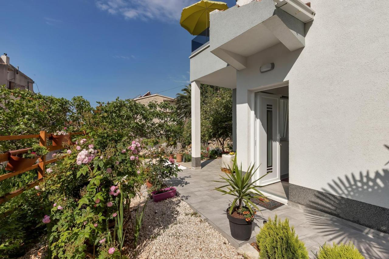 Appartamento Kuca Za Odmor Lemon Tree Makarska Esterno foto