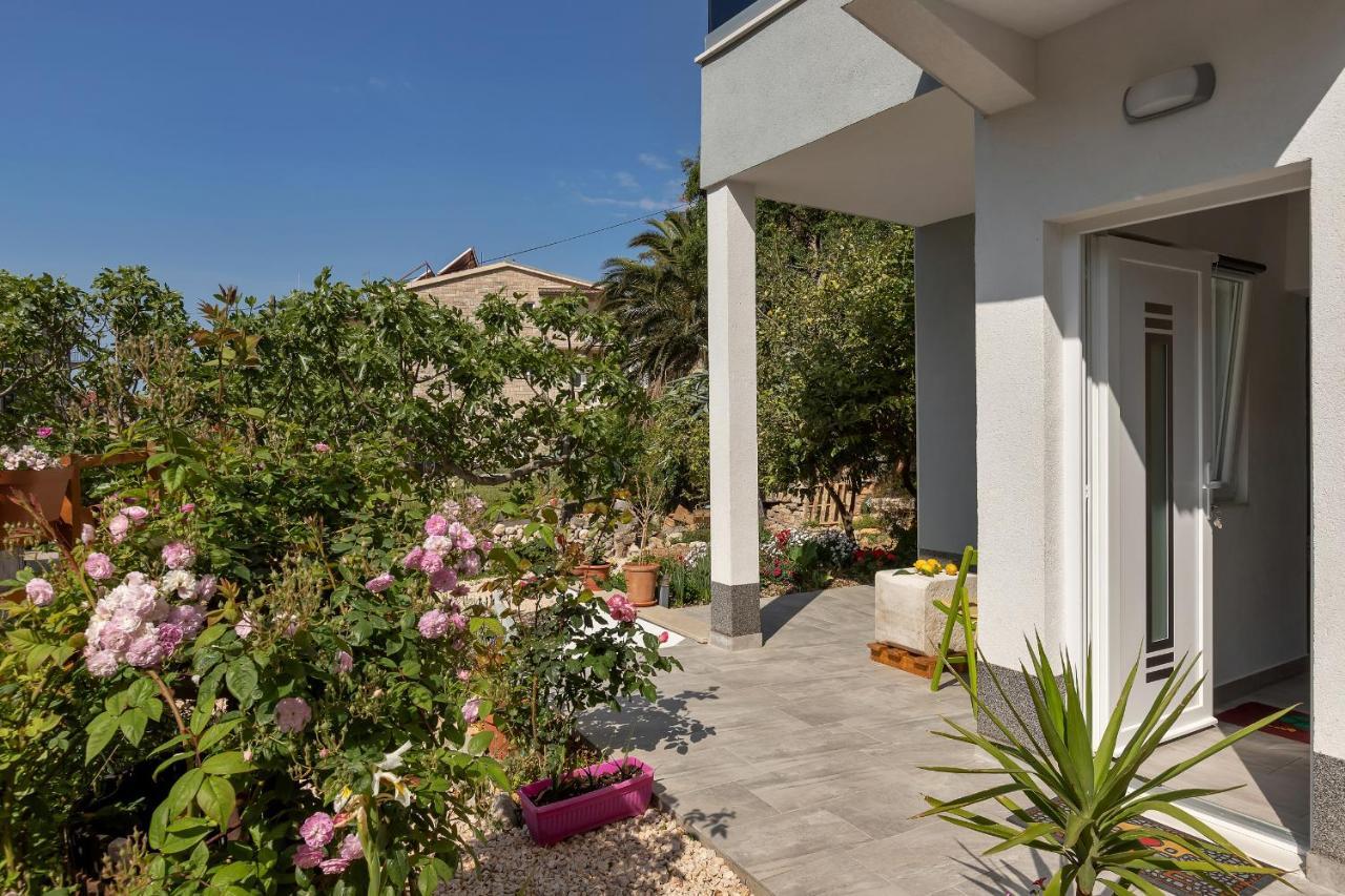 Appartamento Kuca Za Odmor Lemon Tree Makarska Esterno foto