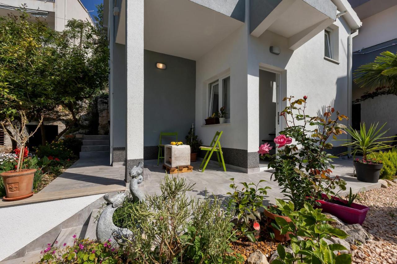 Appartamento Kuca Za Odmor Lemon Tree Makarska Esterno foto